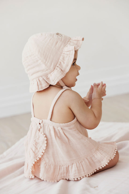 Load image into Gallery viewer, Organic Cotton Muslin Phillipa Hat - Dusky Rose
