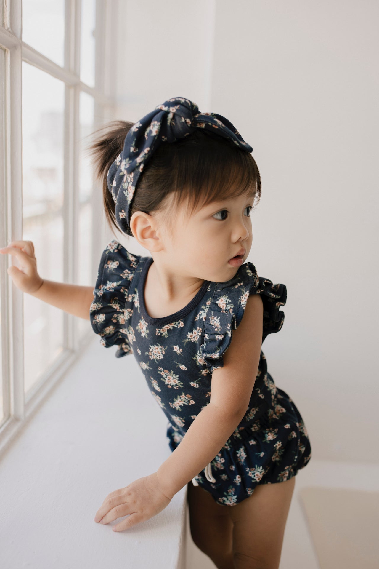 Load image into Gallery viewer, Organic Cotton Headband - Sapphire Floral

